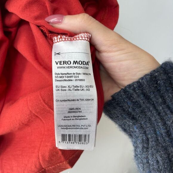 Vero Moda Women's T-Shirt Folded Short Sleeve Scoop Neck Red  Girl Club Graphic - Picture 3 of 5